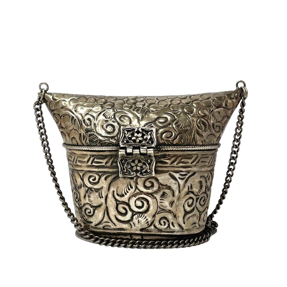 Vintage Metal Pillow Purse - Picture 3 of 15